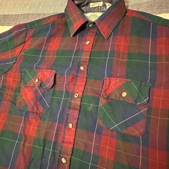 Northwest Territory Casual Button Down Mens Large Red Plaid Rugged Flannel Shirt - Picture 6 of 10